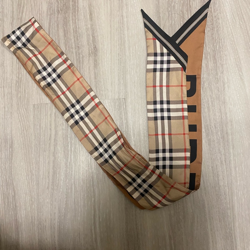 Burberry headband
